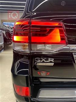 تۆیۆتا لاند کروزەر